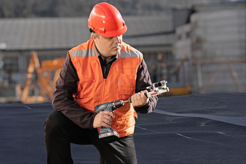 Leister EXAMO 100 170.539 Hand Held Test Tool for Destructive Testing ofWelded Geomembrane - site 2