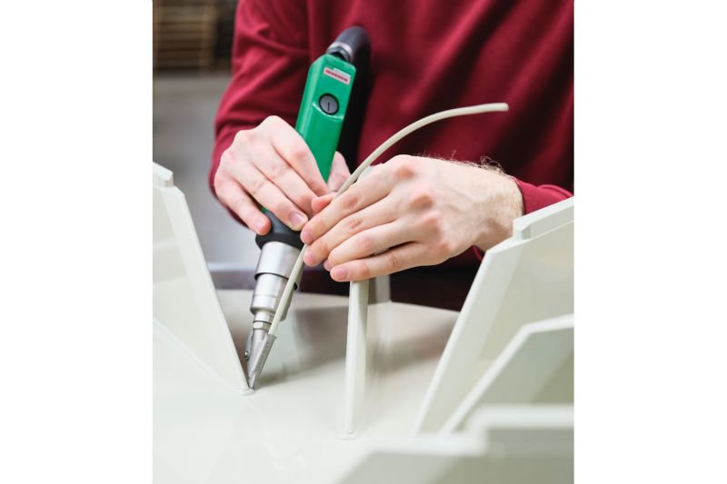 Leister PENWELD 305-S 230V 173.372 Screw-fit Plastic Welding Gun application image 4