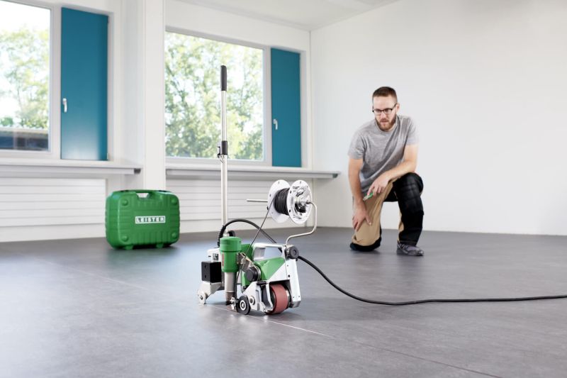 Leister UNIFLOOR 500 120v Automatic Safety/Vinyl Floor Welder 169.616 action
