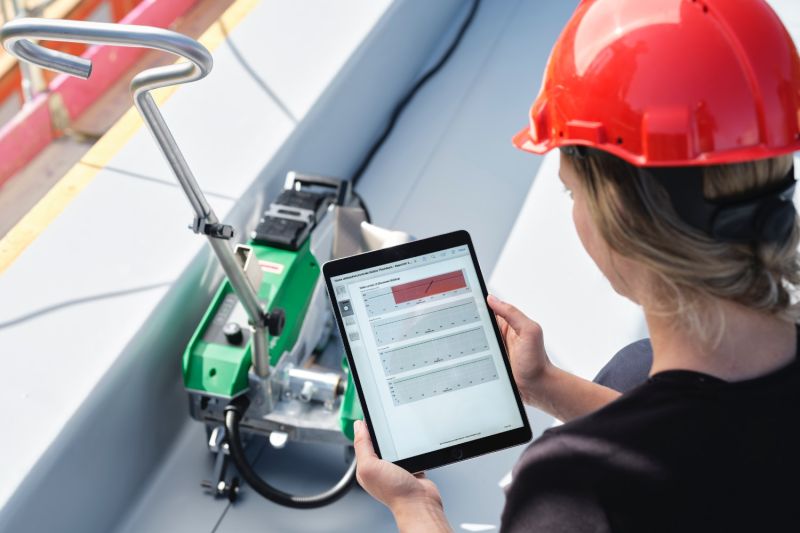 Leister VARIMAT 700 230V 3680W 173.180 automatic roof welder job site application LQS welding report
