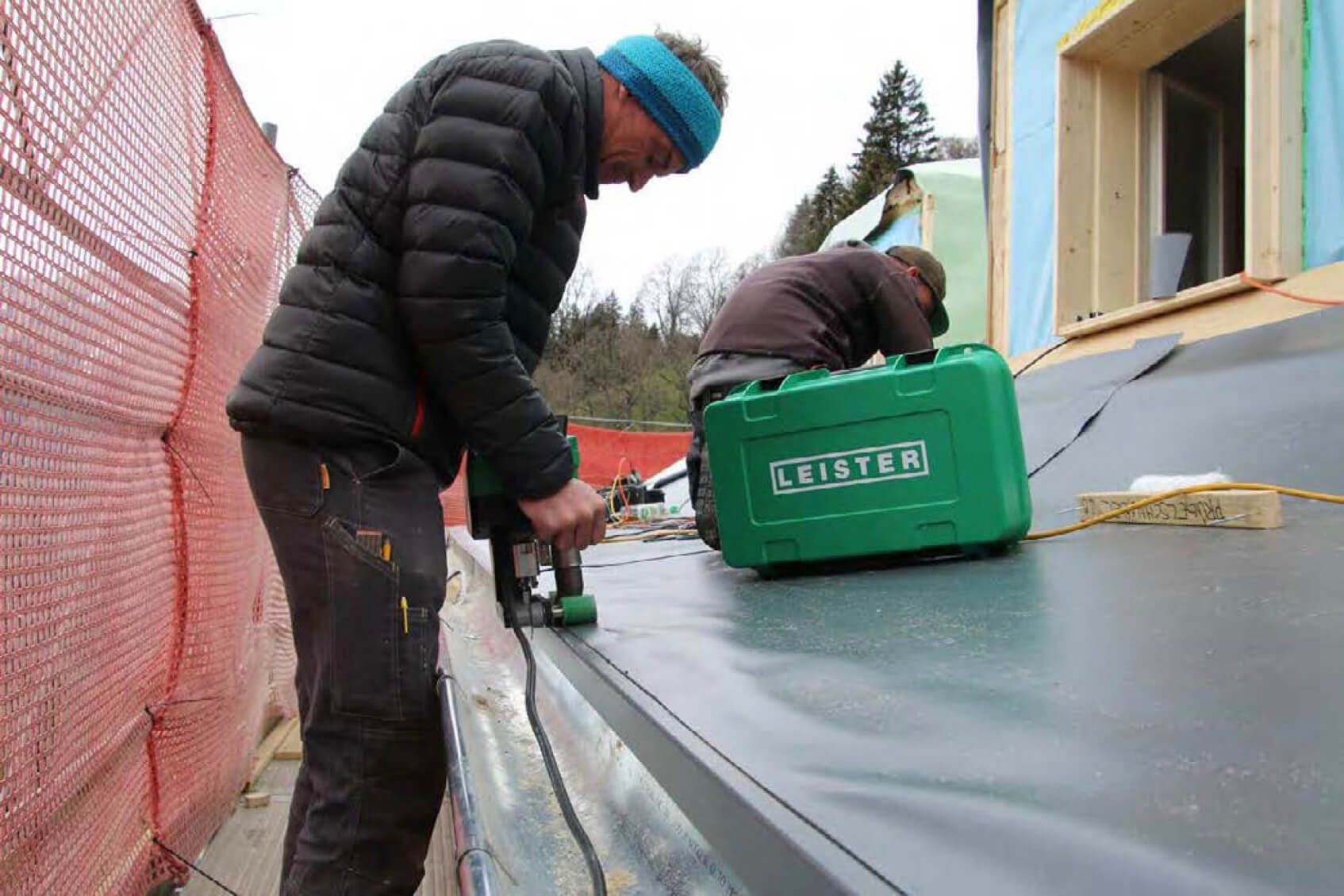 Welwyn Tool Group Leister UNIDRIVE 500 Semiautomatic Roofing Heat Gun