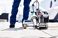 Leister BITUMAT B2 Welding Machine 75mm/100mm 230v 32A modified bitumen roof welding shot 2