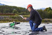 Leister WELDPLAST 605 230v 16A for Geomembrane Welding 170.460 on site LQS data logging kneeling
