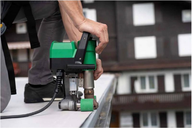 Welwyn Tool Group Leister UNIDRIVE 500 Semiautomatic Roofing Heat Gun Welder 120v 163.148